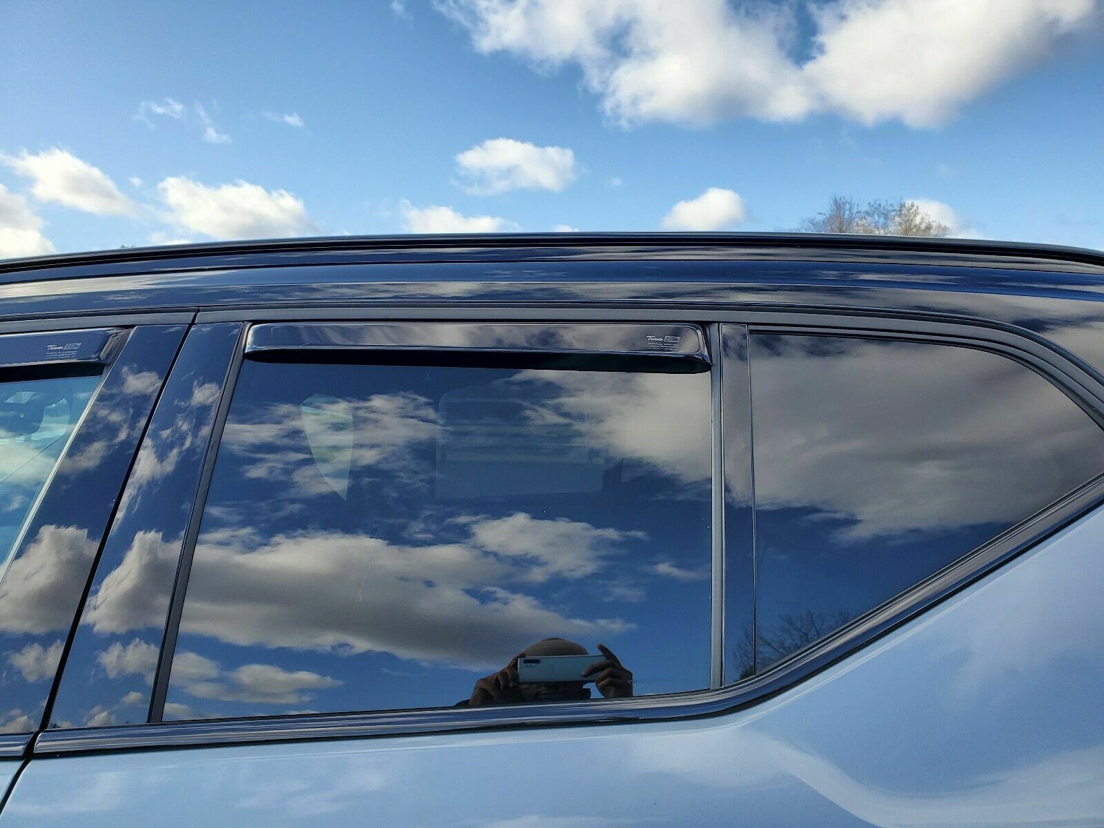 TEAM HEKO IN-CHANNEL VENT VISORS FOR VOLVO XC40 ( FULL SET)